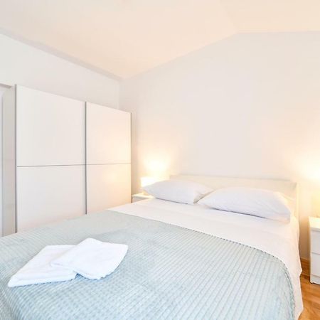 Apartman Novokmet-Crno Hotell Zadar Eksteriør bilde