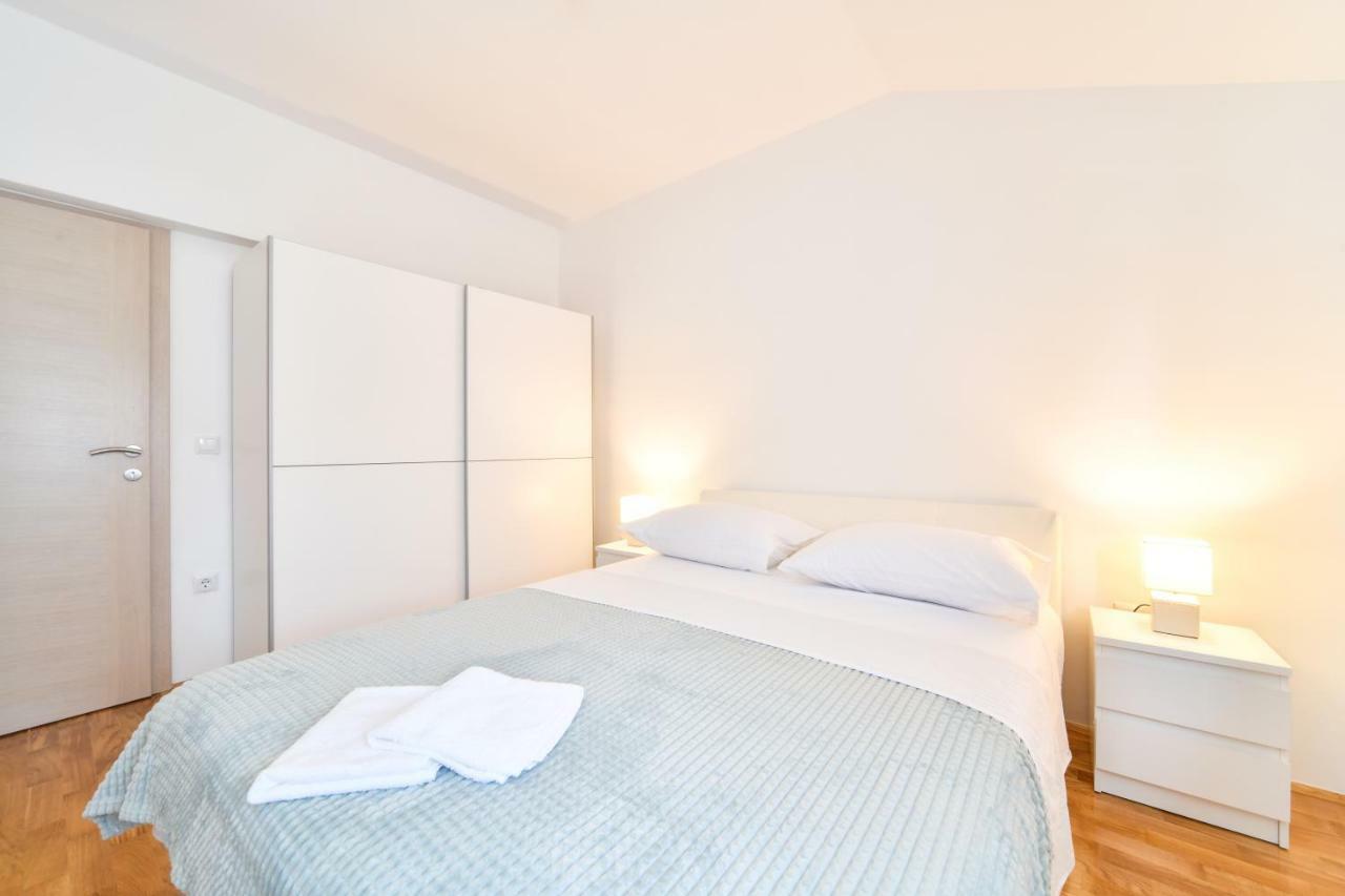 Apartman Novokmet-Crno Hotell Zadar Eksteriør bilde