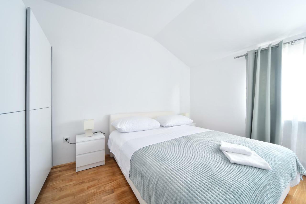 Apartman Novokmet-Crno Hotell Zadar Eksteriør bilde