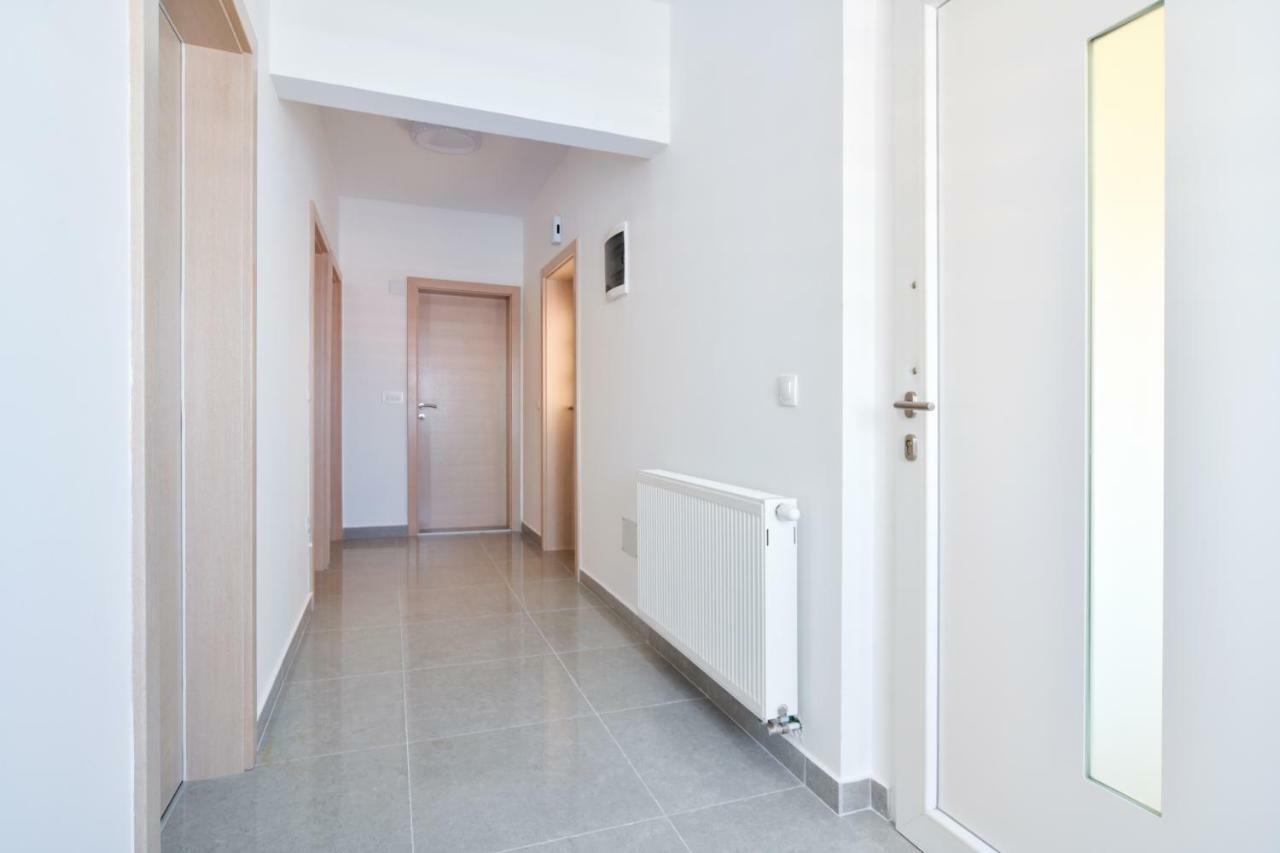 Apartman Novokmet-Crno Eksteriør bilde