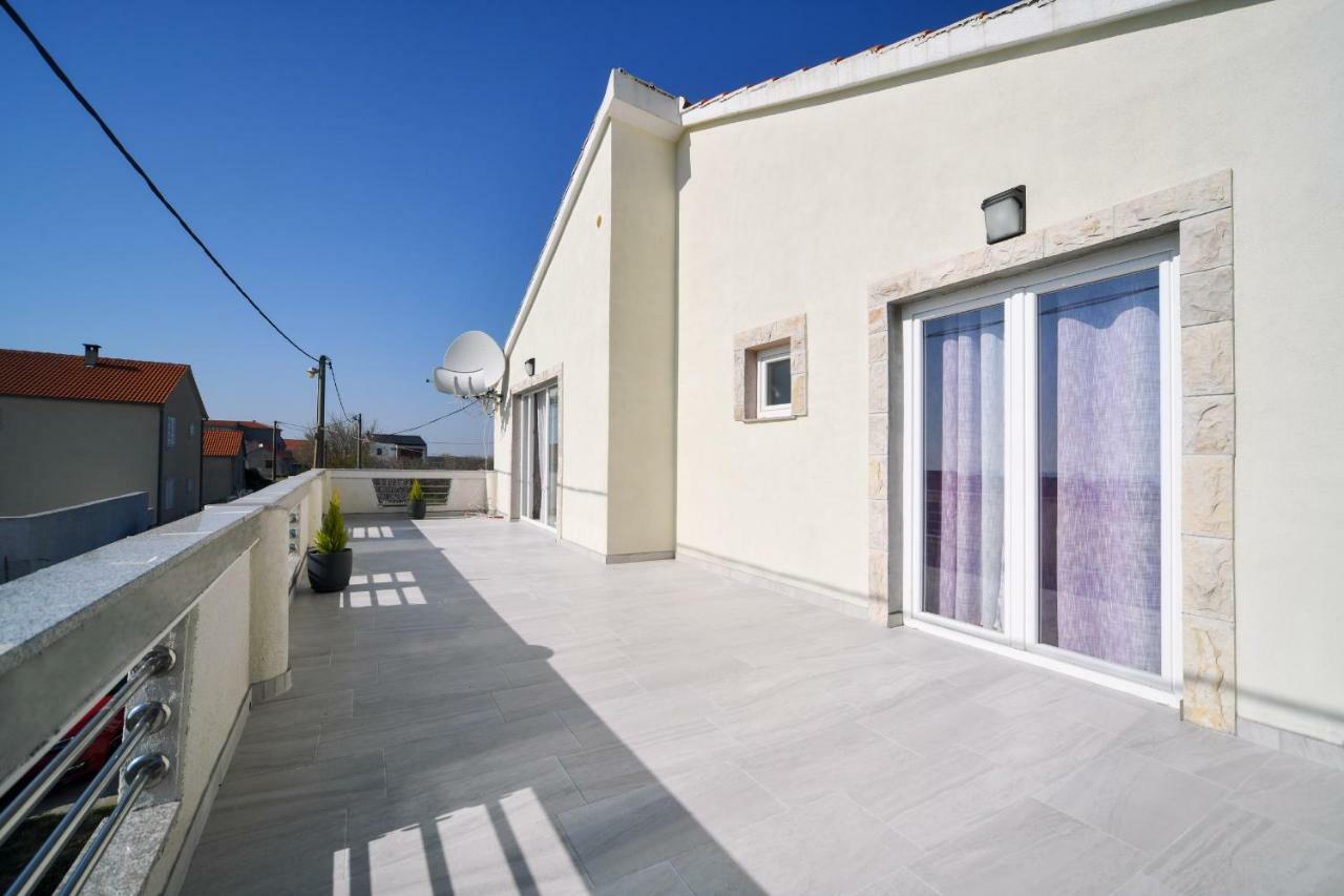 Apartman Novokmet-Crno Hotell Zadar Eksteriør bilde